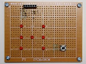 写真2、電子サイコロ基板(Arduino Uno利用版)の表面
