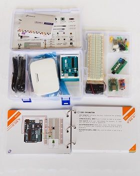 写真2、Arduino starter kit with Logic Analyzerの内容